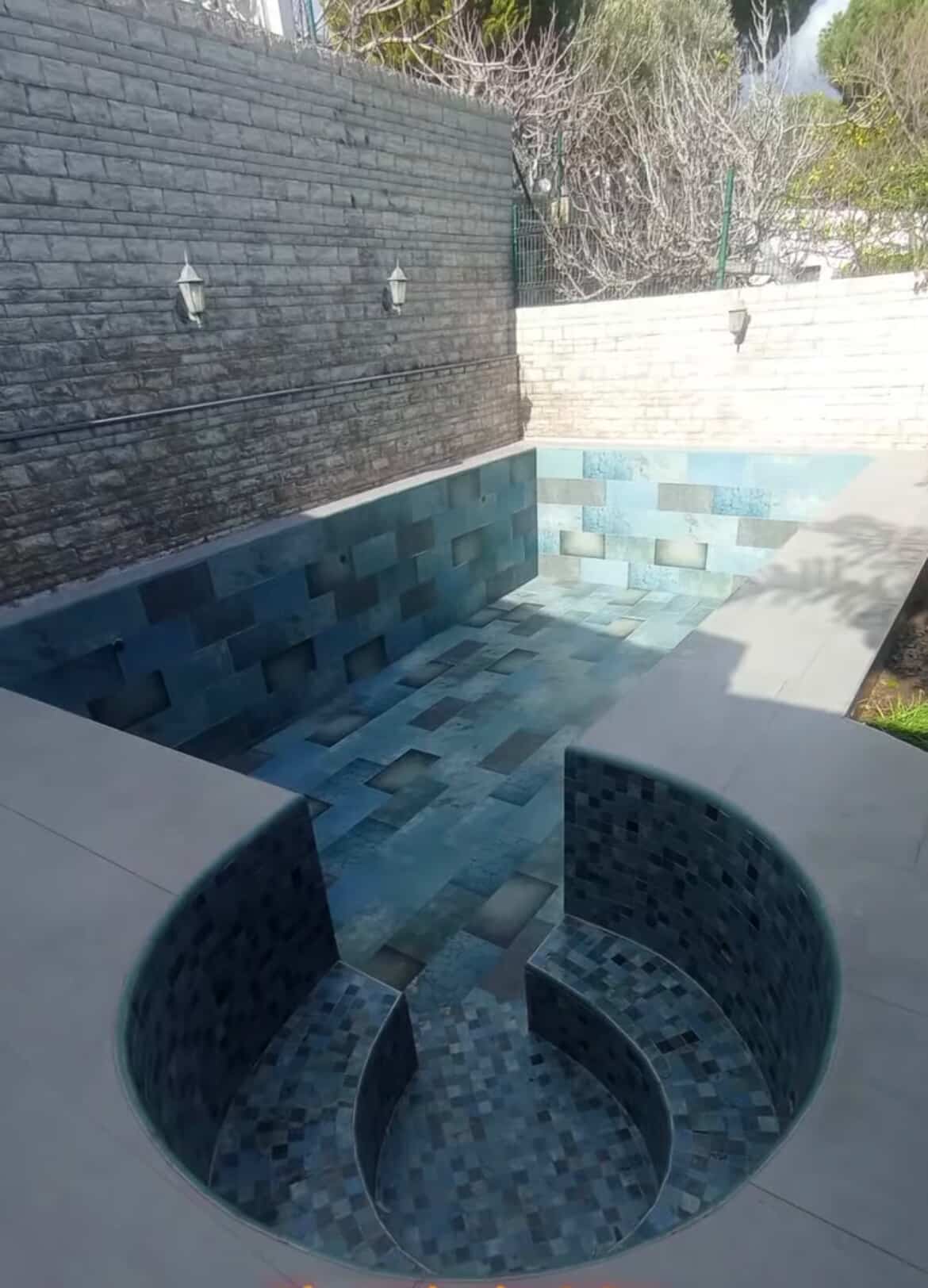 Jakuzili Modern Havuz Tasarımı